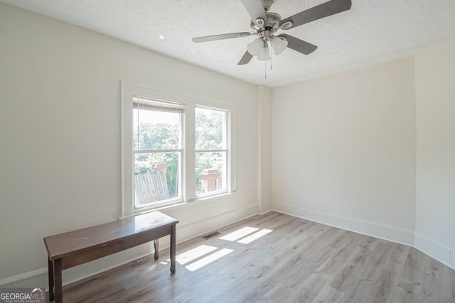 1358 W Poplar Street, Griffin, GA 30224