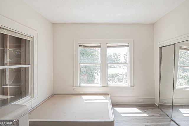 1358 W Poplar Street, Griffin, GA 30224