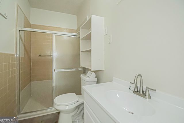 1358 W Poplar Street, Griffin, GA 30224