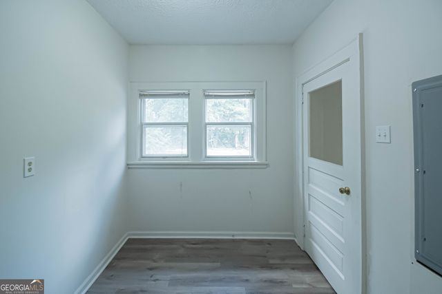 1358 W Poplar Street, Griffin, GA 30224