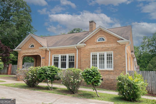 1358 W Poplar Street, Griffin, GA 30224