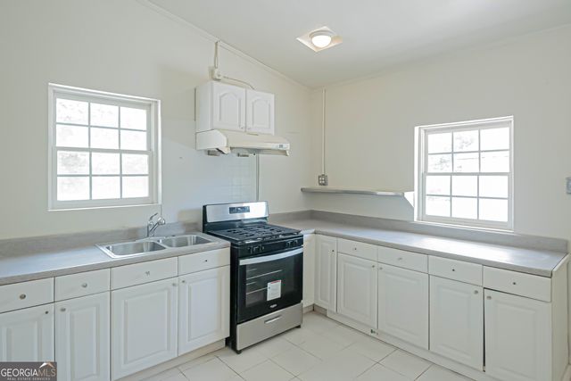 1358 W Poplar Street, Griffin, GA 30224