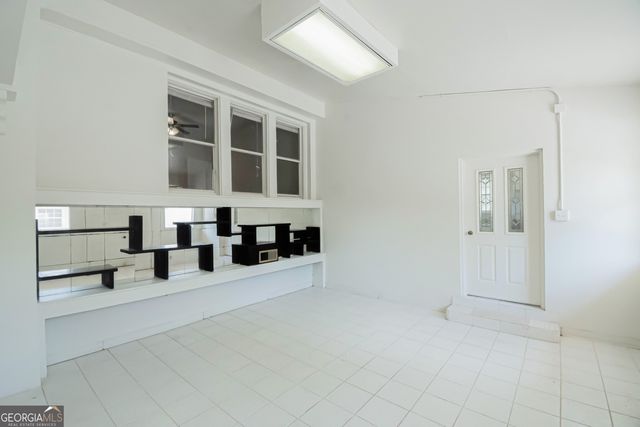 1358 W Poplar Street, Griffin, GA 30224