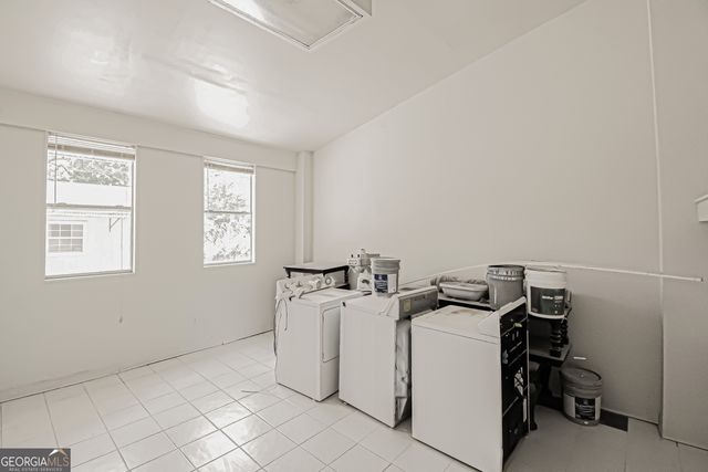1358 W Poplar Street, Griffin, GA 30224