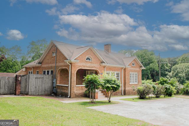 1358 W Poplar Street, Griffin, GA 30224