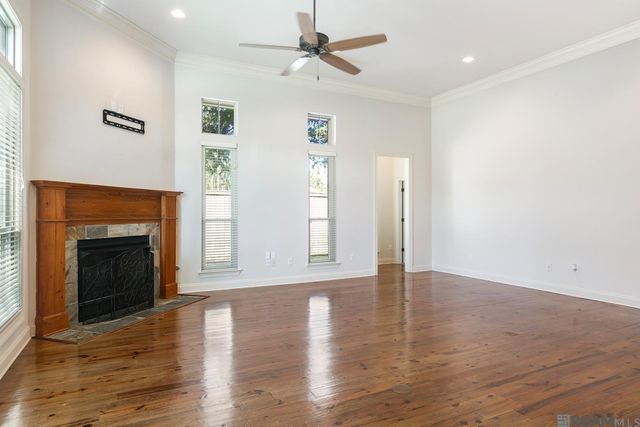 5236 Lone Pine Ln, Saint George, LA 70809