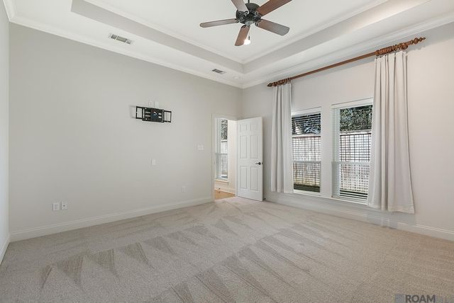 5236 Lone Pine Ln, Saint George, LA 70809