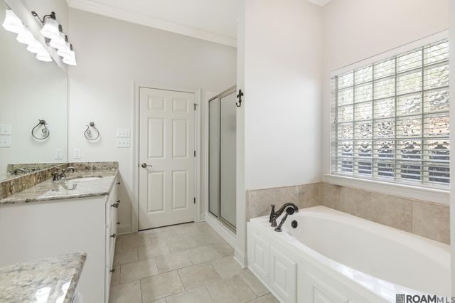 5236 Lone Pine Ln, Saint George, LA 70809