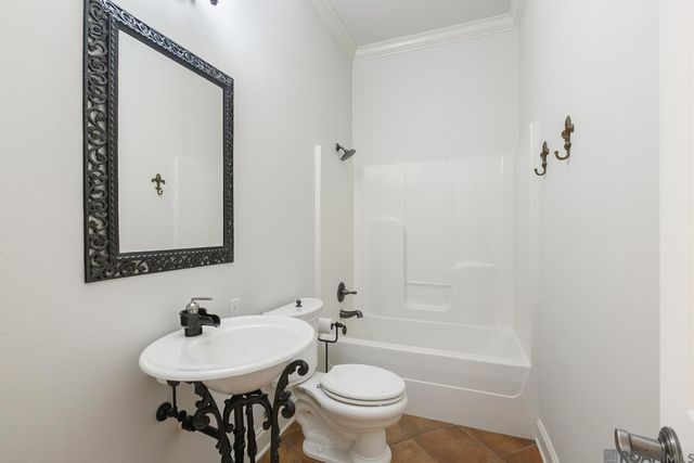 5236 Lone Pine Ln, Saint George, LA 70809