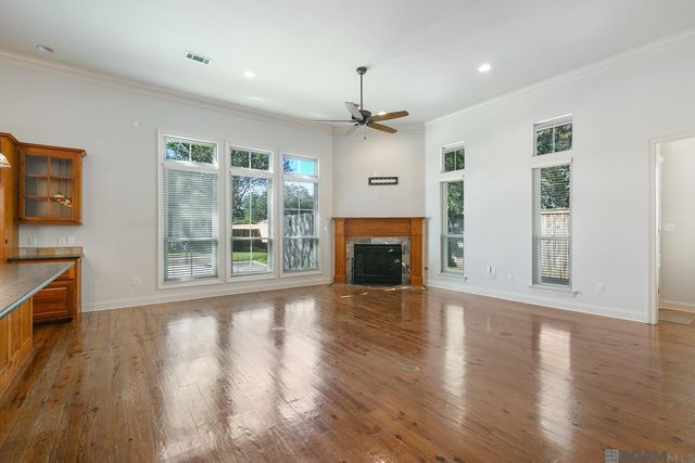 5236 Lone Pine Ln, Saint George, LA 70809