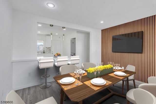 18 John St, Carteret Boro, NJ 07008