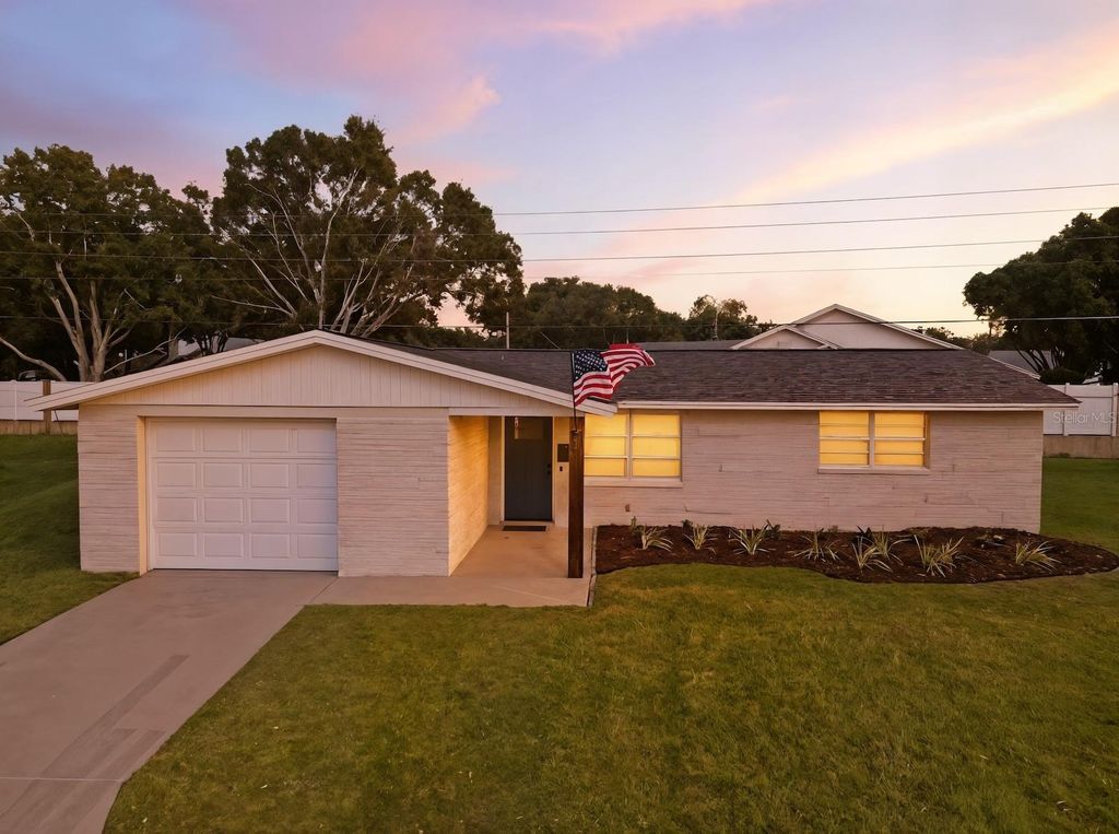 2721 FLINT ISLE PLACE, Holiday, FL 34691