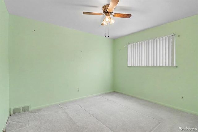 21739 Cedar Street, Saint Clair Shores, MI 48081