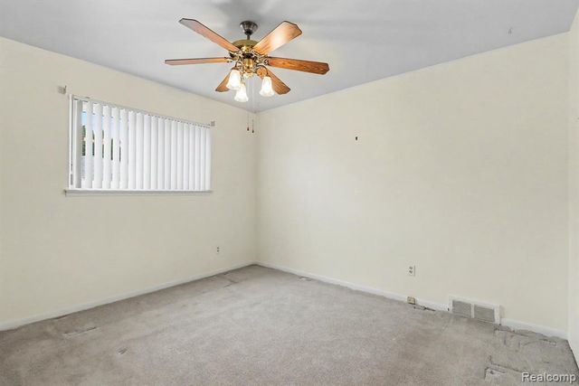 21739 Cedar Street, Saint Clair Shores, MI 48081