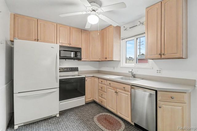 21739 Cedar Street, Saint Clair Shores, MI 48081