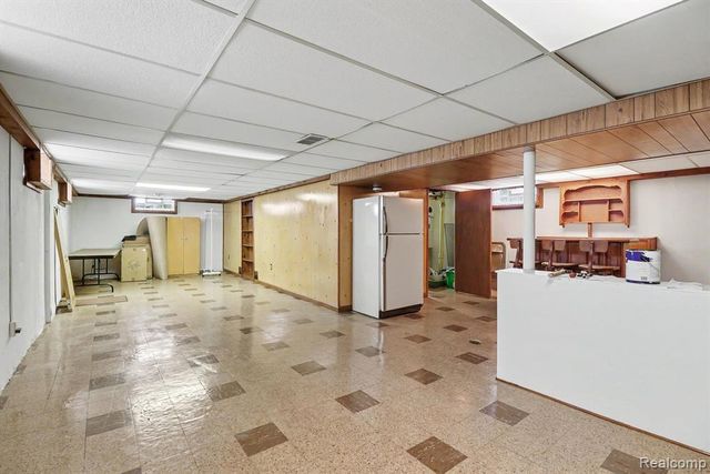 21739 Cedar Street, Saint Clair Shores, MI 48081