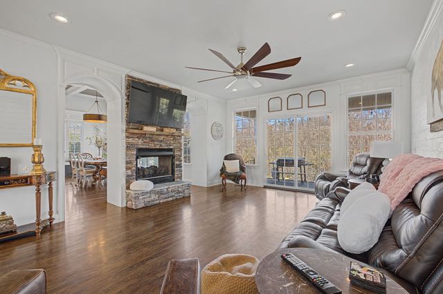 427 Creekview Drive, Murfreesboro, TN 37128