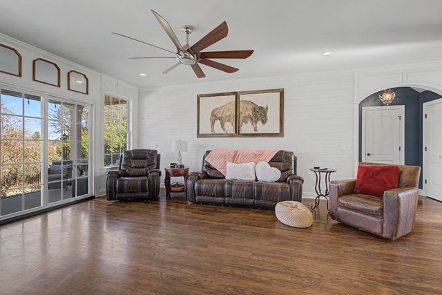 427 Creekview Drive, Murfreesboro, TN 37128