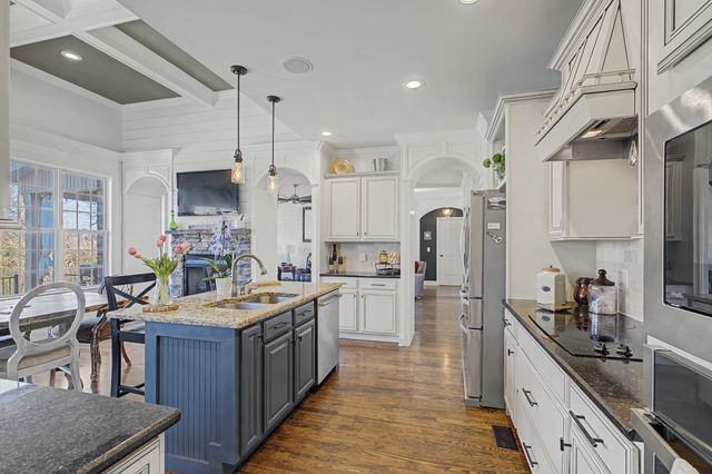 427 Creekview Drive, Murfreesboro, TN 37128