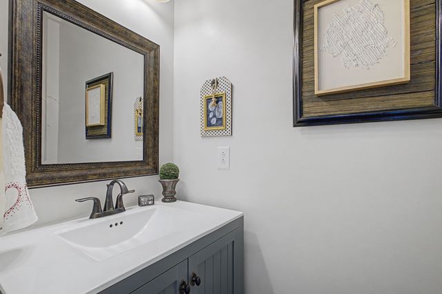 427 Creekview Drive, Murfreesboro, TN 37128