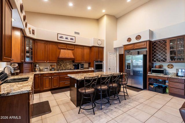 8216 W BRIDEN Lane, Peoria, AZ 85383