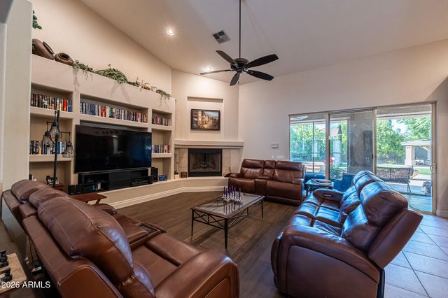 8216 W BRIDEN Lane, Peoria, AZ 85383