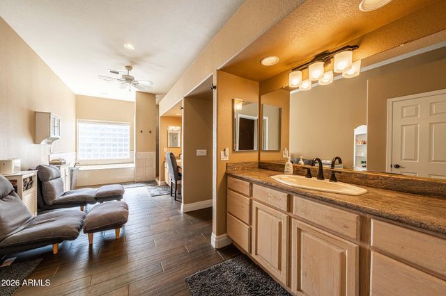 8216 W BRIDEN Lane, Peoria, AZ 85383