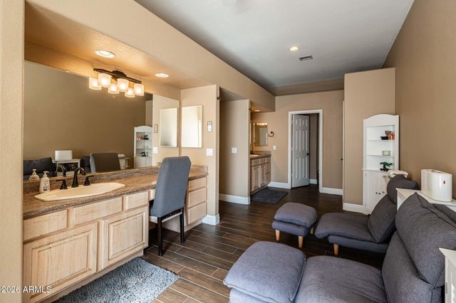 8216 W BRIDEN Lane, Peoria, AZ 85383