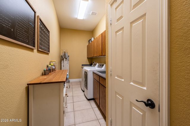 8216 W BRIDEN Lane, Peoria, AZ 85383