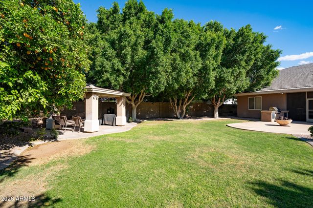 8216 W BRIDEN Lane, Peoria, AZ 85383