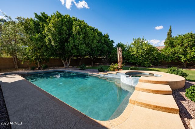 8216 W BRIDEN Lane, Peoria, AZ 85383