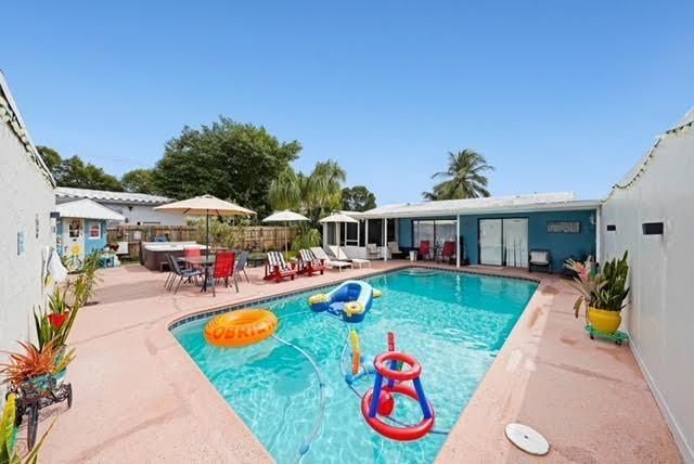 1913 Thomas Street, Hollywood, FL 33020