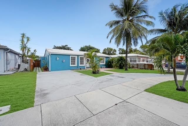 1913 Thomas Street, Hollywood, FL 33020