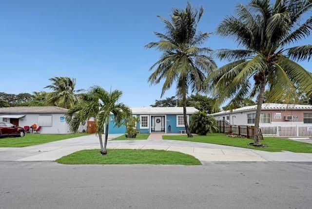 1913 Thomas Street, Hollywood, FL 33020
