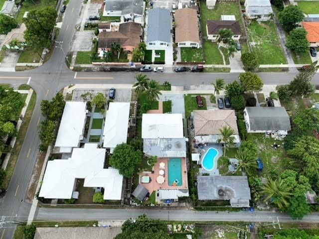 1913 Thomas Street, Hollywood, FL 33020