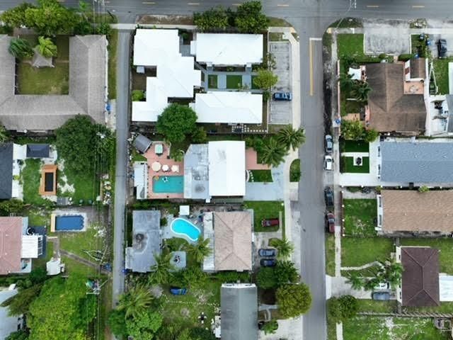 1913 Thomas Street, Hollywood, FL 33020
