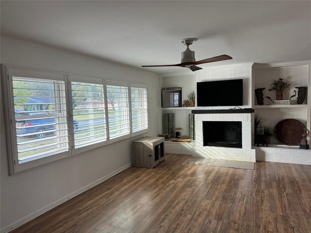 314 BELLE AYRE DRIVE, Mount Dora, FL 32757