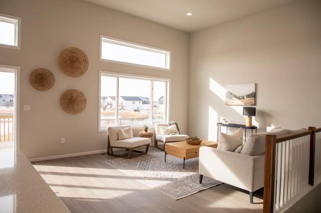 213 Lionheart Drive, Horace, ND 58047