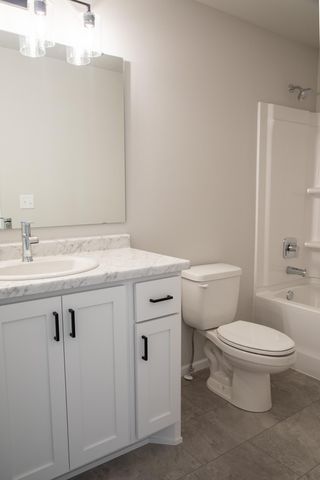 213 Lionheart Drive, Horace, ND 58047