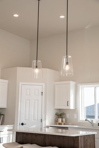 213 Lionheart Drive, Horace, ND 58047