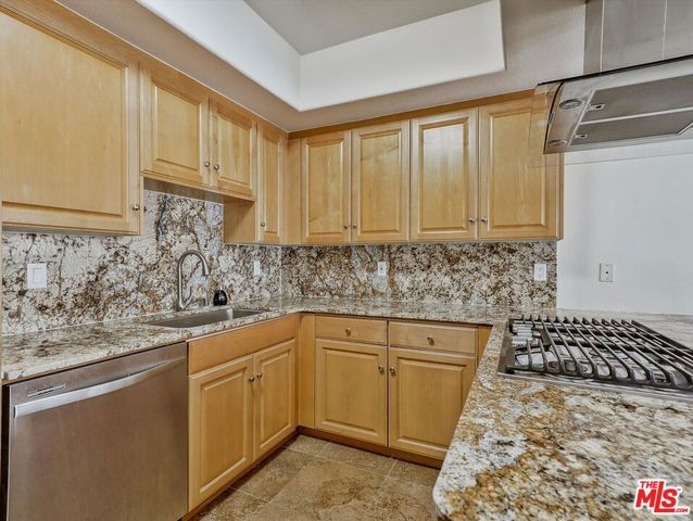 937 12th Street 308, Santa Monica, CA 90403