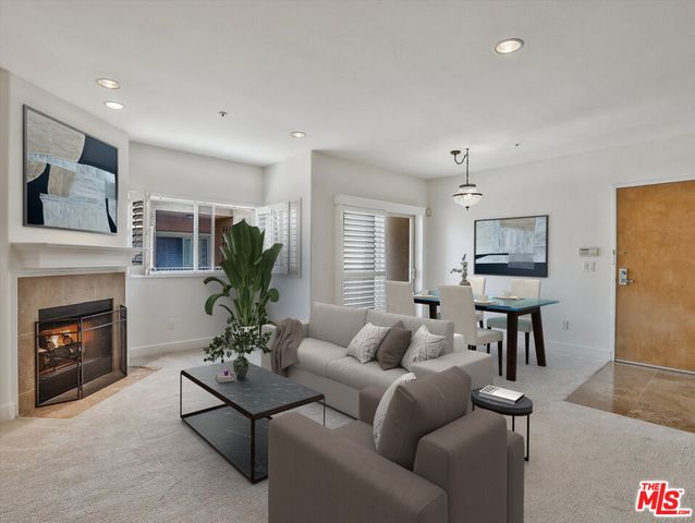 937 12th Street 308, Santa Monica, CA 90403