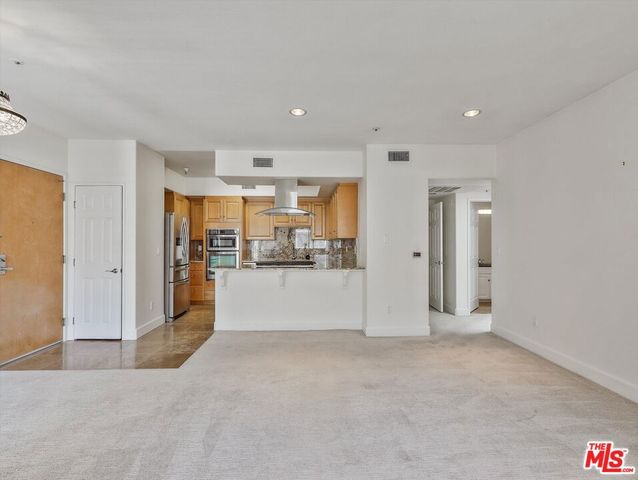 937 12th Street 308, Santa Monica, CA 90403