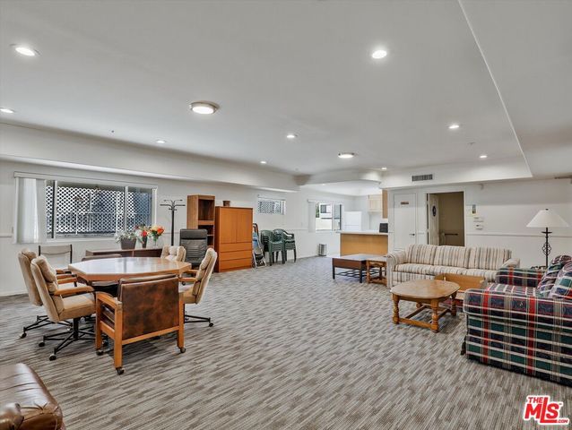 937 12th Street 308, Santa Monica, CA 90403