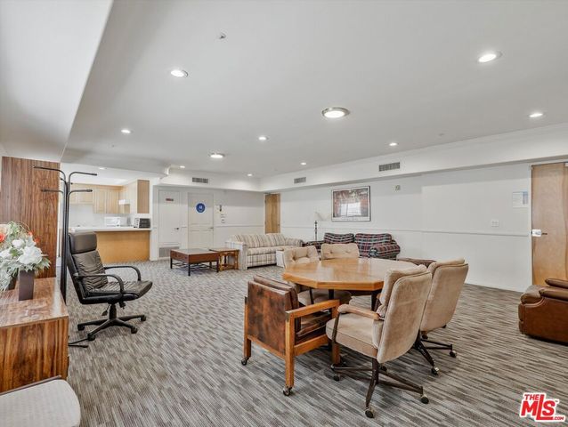 937 12th Street 308, Santa Monica, CA 90403