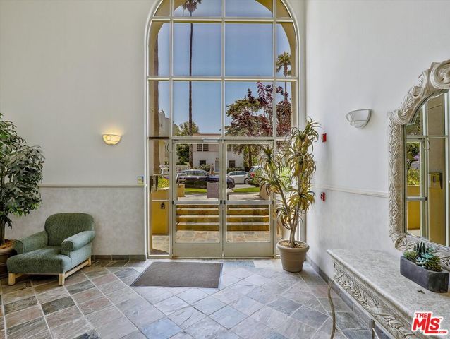 937 12th Street 308, Santa Monica, CA 90403