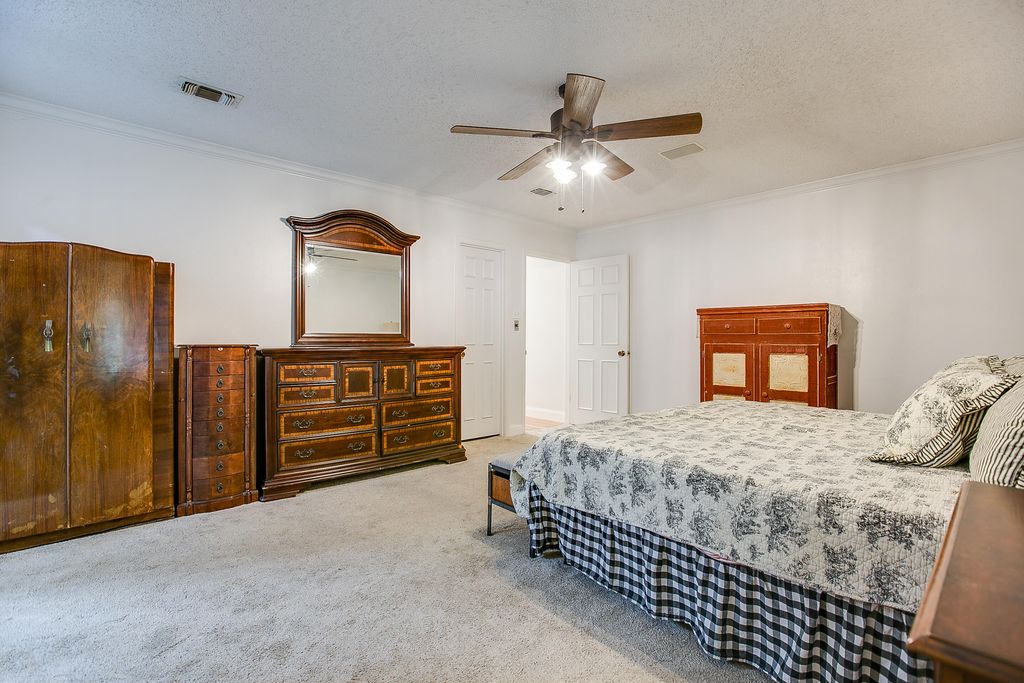 Image 20 of property listing at 3302 Sierra Court, San Angelo, TX 76904