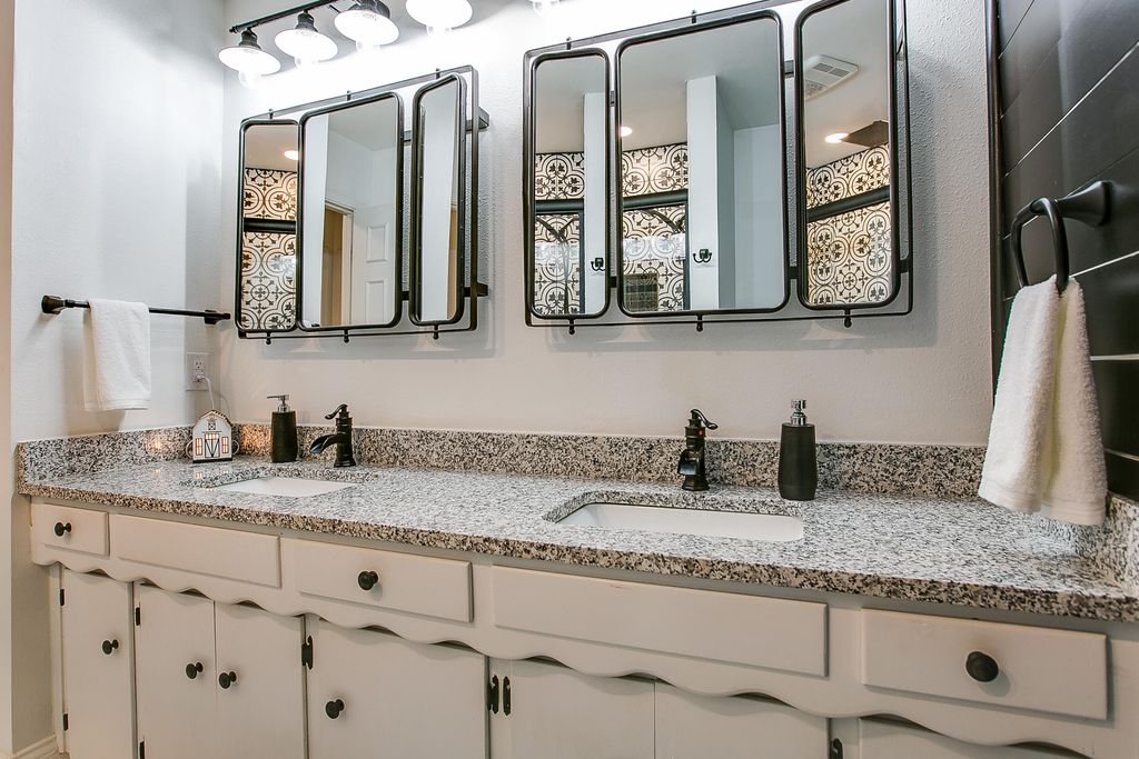 Image 22 of property listing at 3302 Sierra Court, San Angelo, TX 76904
