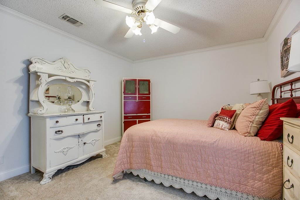 Image 31 of property listing at 3302 Sierra Court, San Angelo, TX 76904