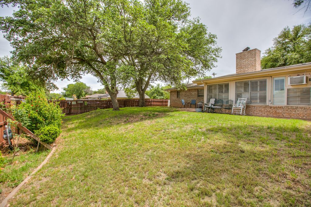 Image 36 of property listing at 3302 Sierra Court, San Angelo, TX 76904
